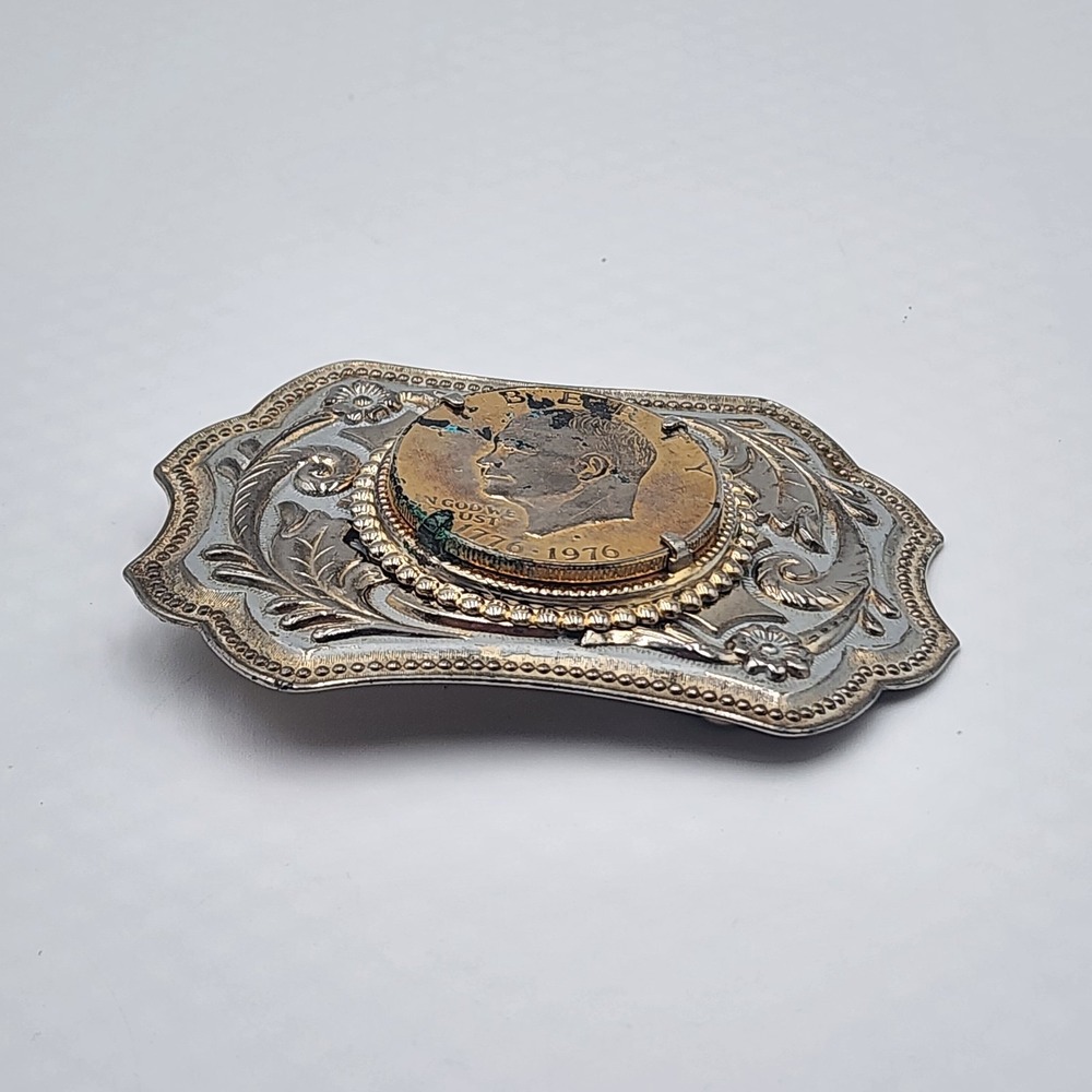 Vintage Eisenhower Dollar Belt Buckle 1776-1976 Bicentennial Gold Silver Tones - Picture 2 of 9